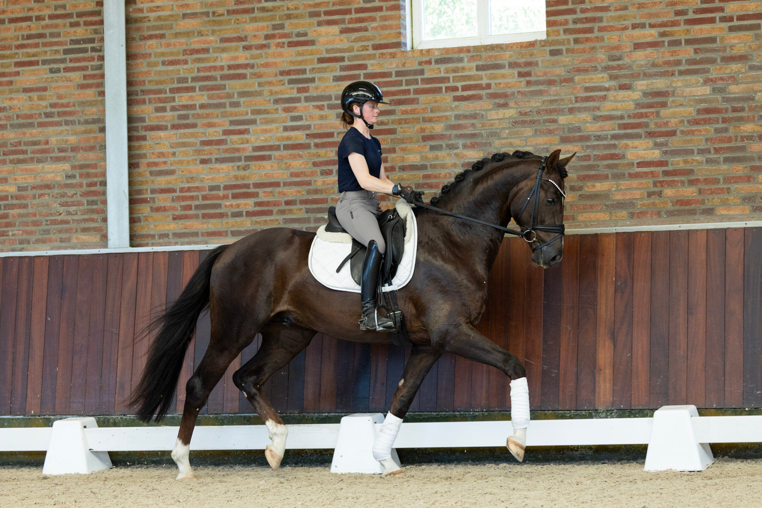 130A1037